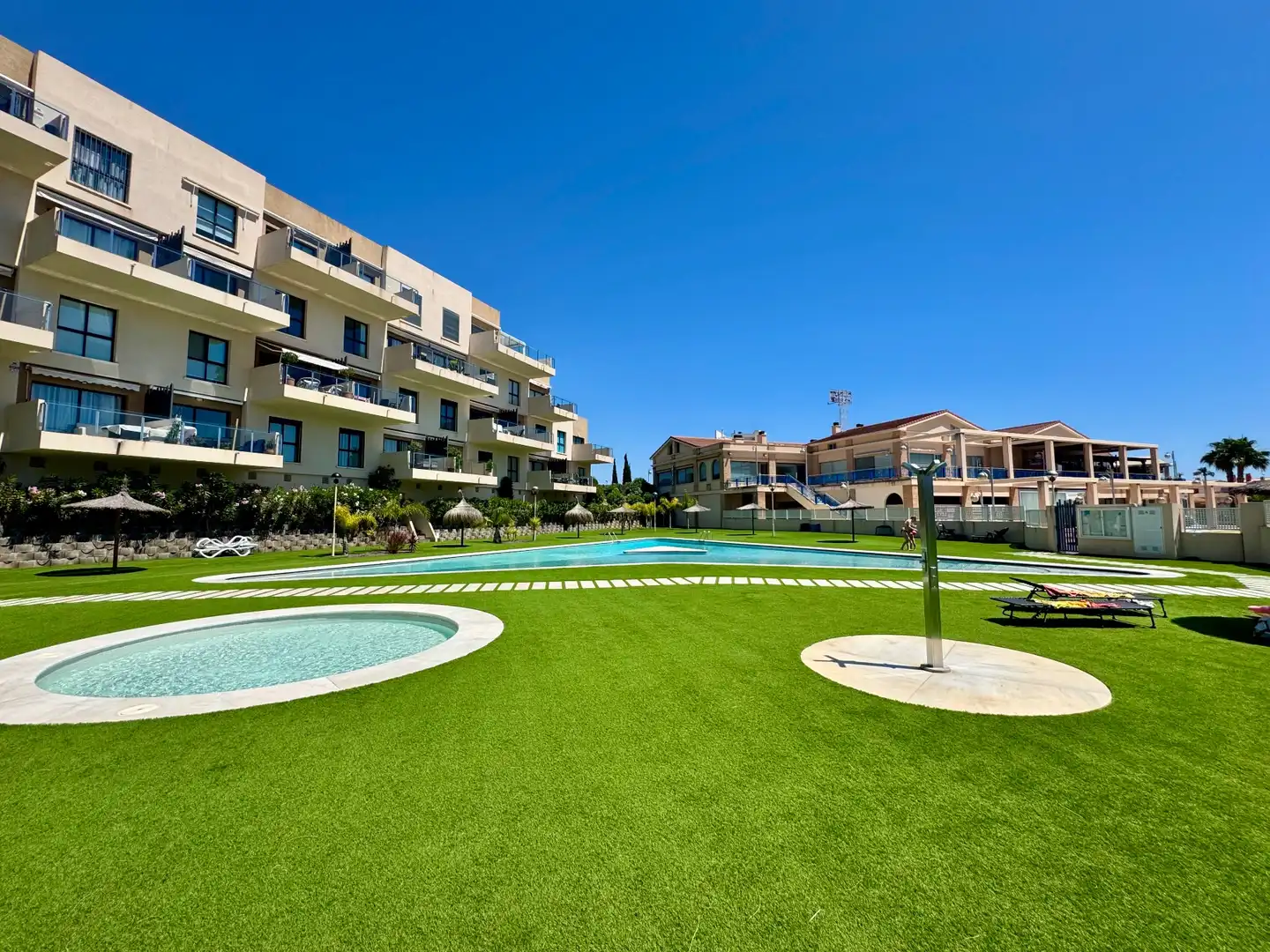 Piscina de Apartament en venda en Orihuela amb Jardí privat, Traster i Piscina
