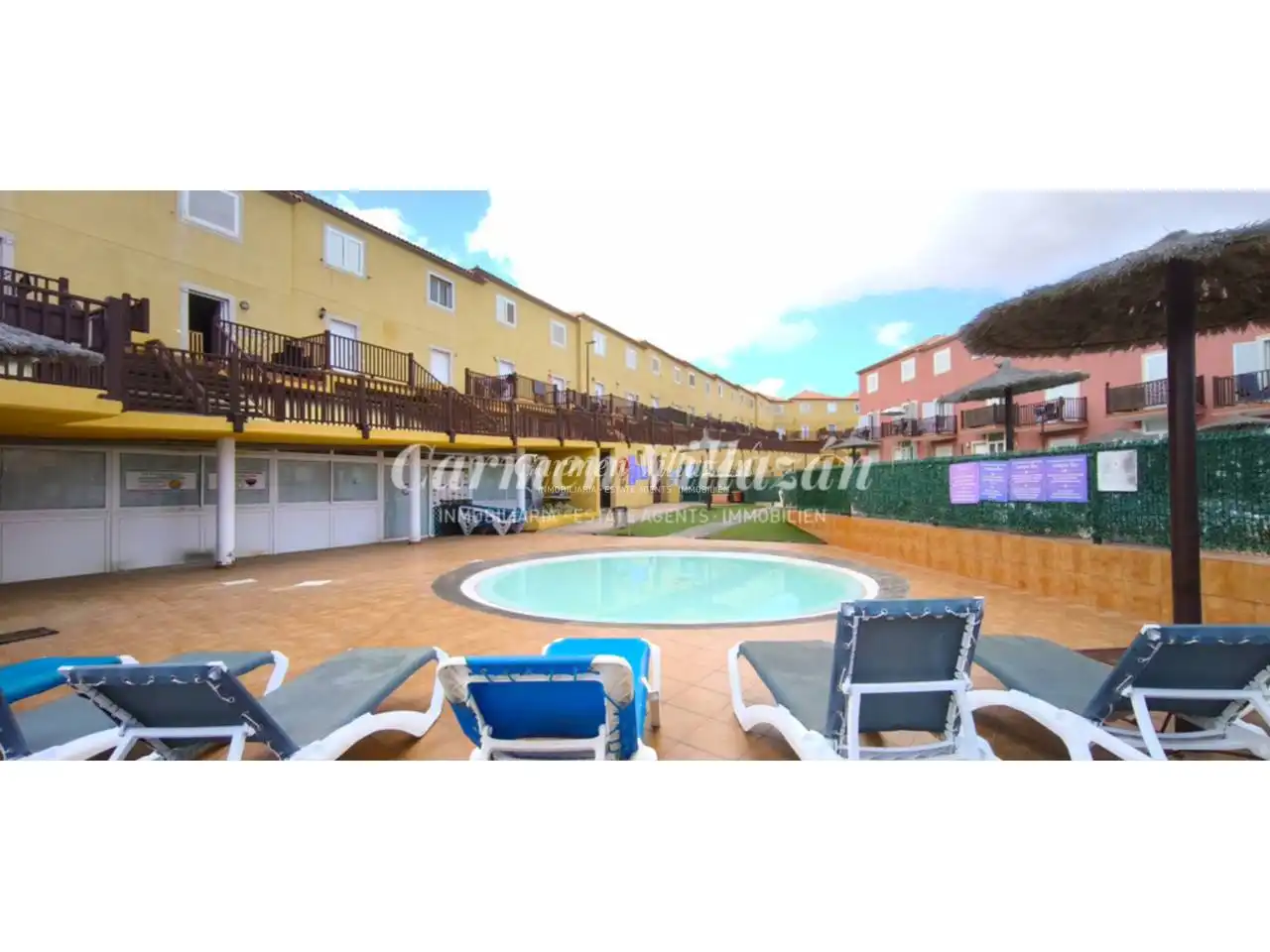 Schwimmbecken von Maisonette zum Verkauf in Antigua mit Möbliert, Balkon und Gemeinschaftspool
