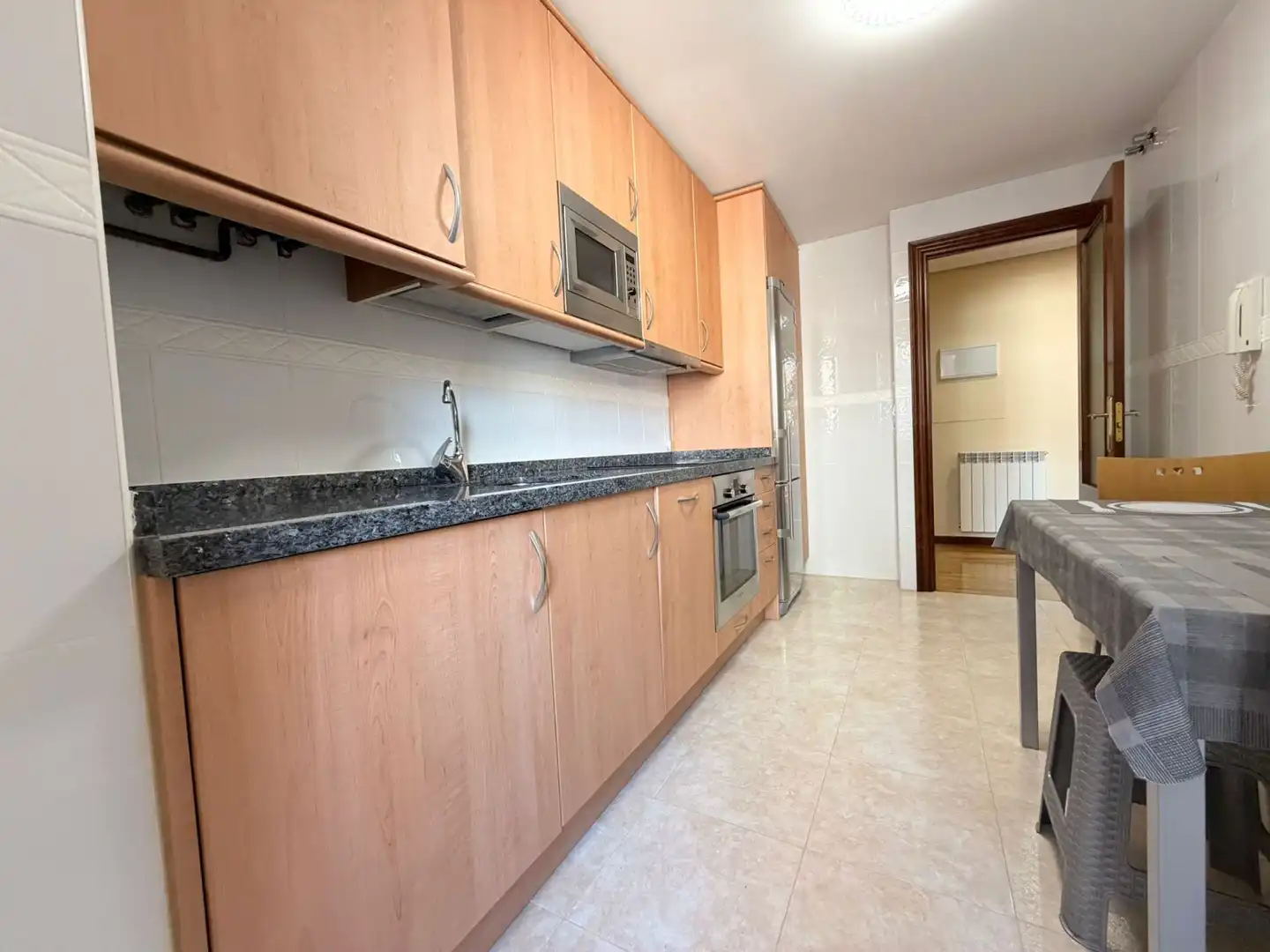 Cuina de Apartament en venda en Lardero amb Calefacció, Terrassa i Traster