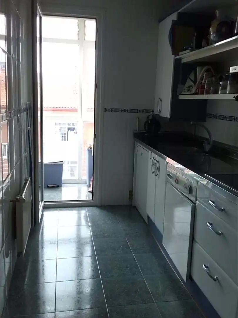 Cuina de Pis en venda en Bilbao  amb Calefacció