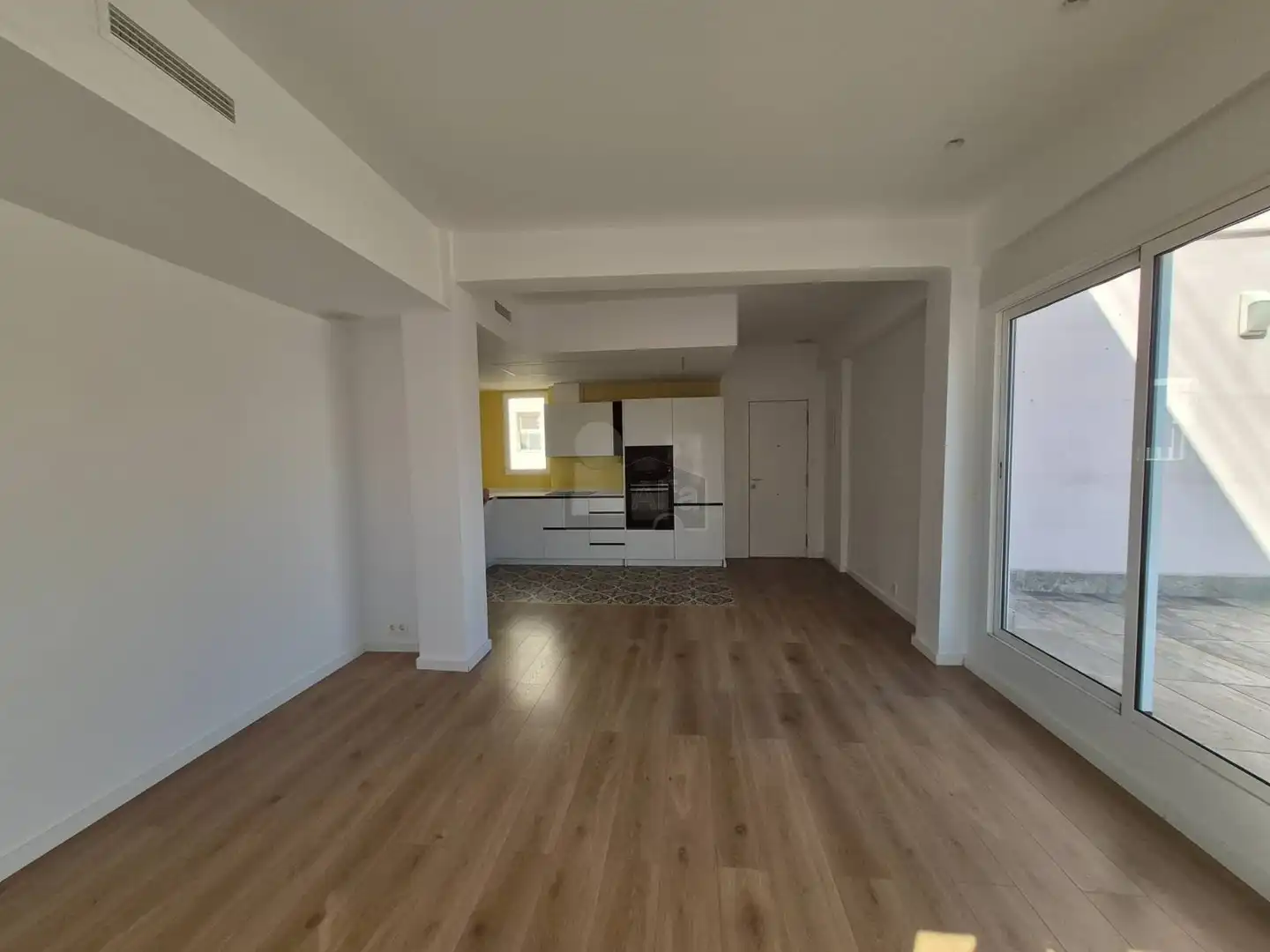 Living room of Attic for rent in Valencia  with Air Conditioner, Parquet flooring and Terrace