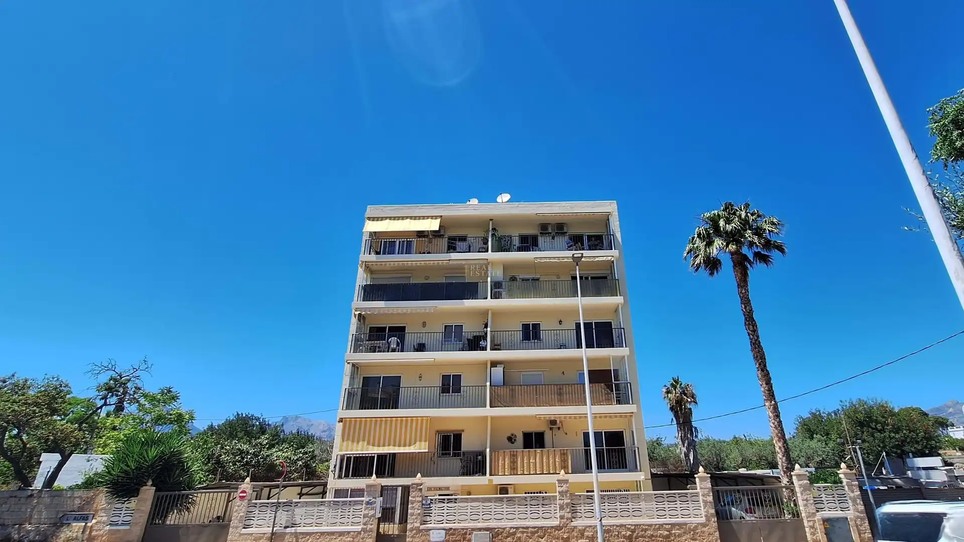 Exterior view of Flat for sale in L'Alfàs del Pi  with Air Conditioner, Terrace and Furnished