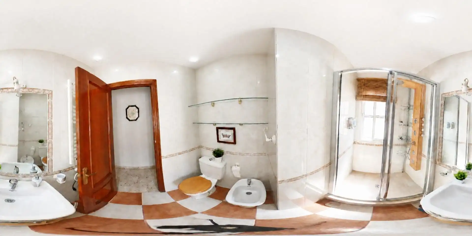 Baño de Casa o chalet en venta en Chiclana de la Frontera con Jardín privado, Terraza y Trastero