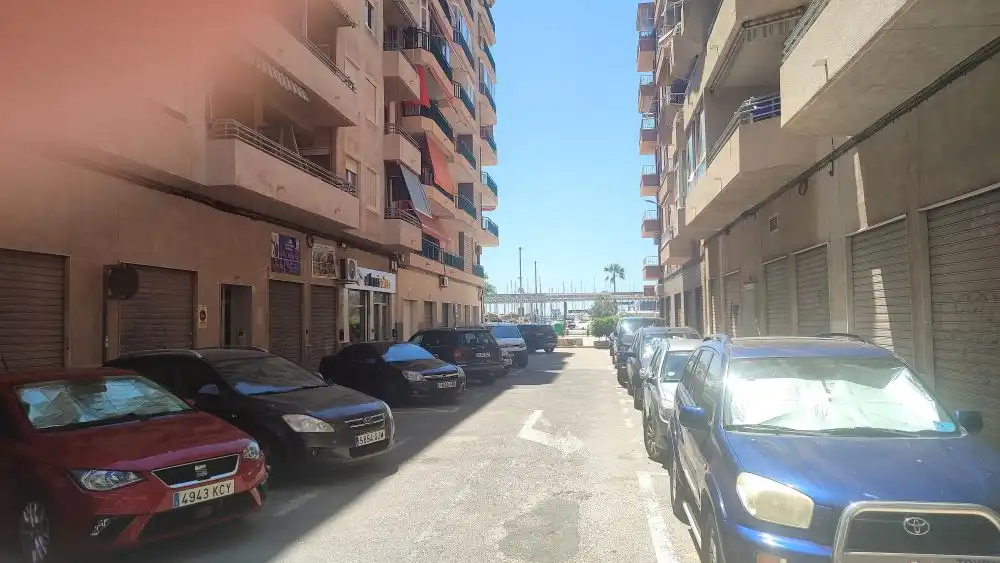 Aparcament de Pis en venda en Santa Pola amb Terrassa i Moblat