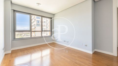 Photo 3 of Flat for rent in C. de Dulce Chacón, Virgen del Cortijo - Manoteras, Madrid Capital