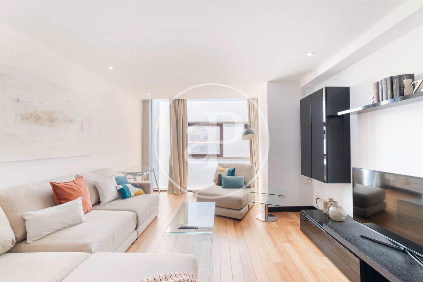 Sala de estar de Piso de alquiler en  Madrid Capital con Aire acondicionado, Calefacción y Amueblado