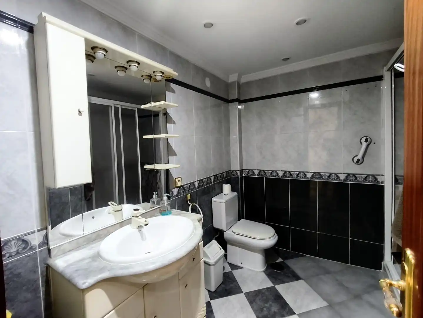 Bathroom of Flat for sale in San Fernando  with Air Conditioner