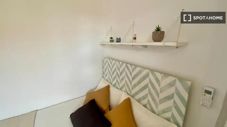 Room in Barrio de Benicalap