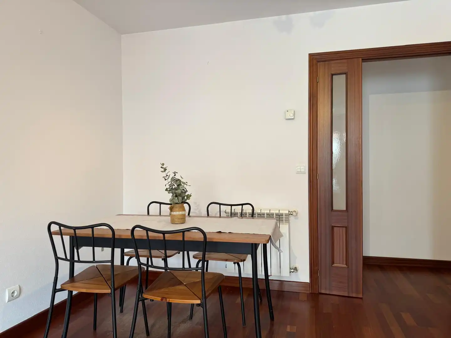 Comedor de Piso en venta en Torrelavega  con Parquet, Trastero y Amueblado