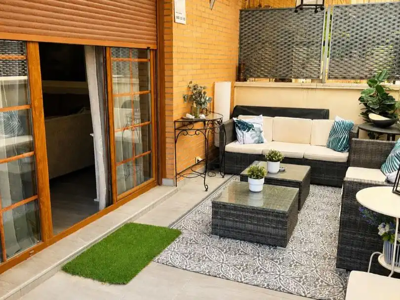 Casa aparellada amb piscina en venda a Calle José Lombana 1, imagen 4