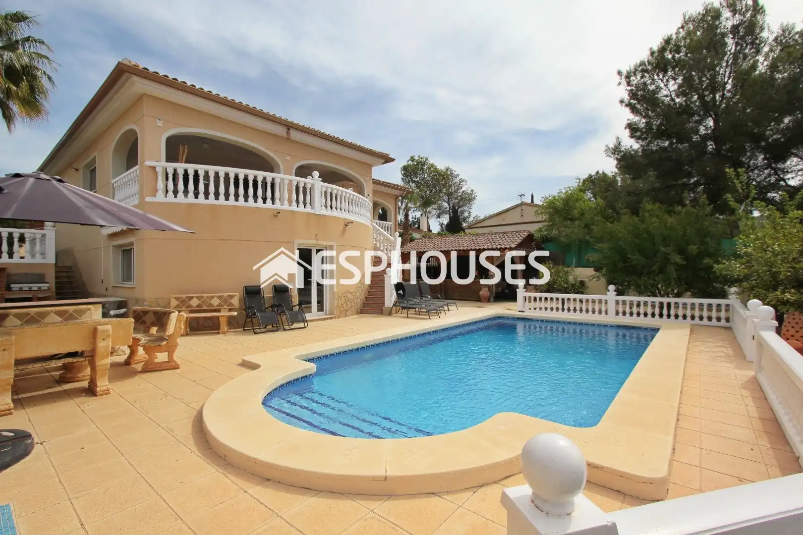 Villa avec terrasse à vendre à Busot