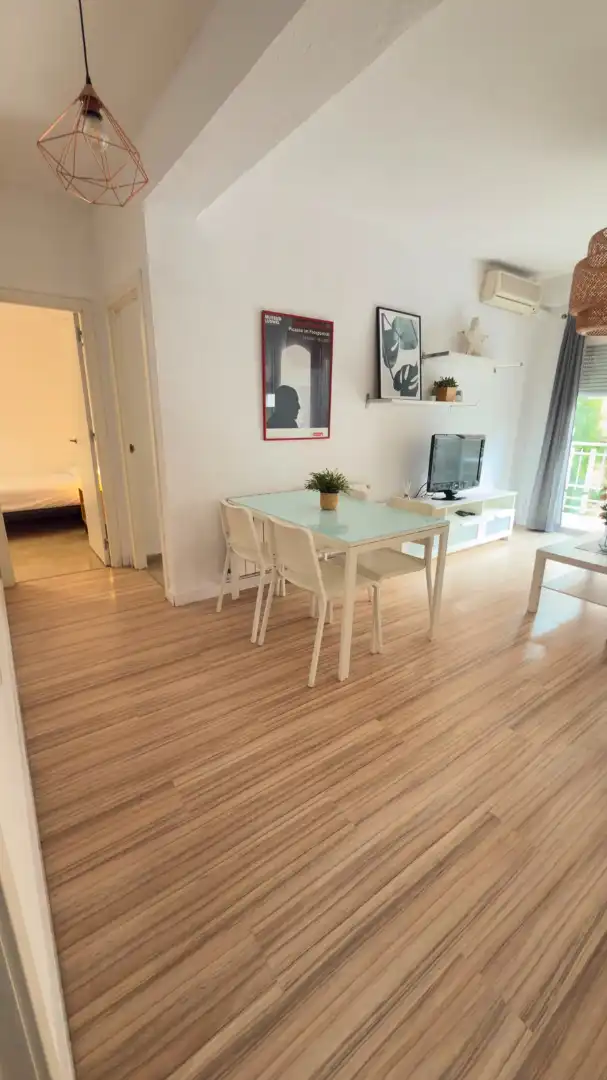 Comedor de Piso de alquiler en Granada con Aire acondicionado, Amueblado y Lavadora