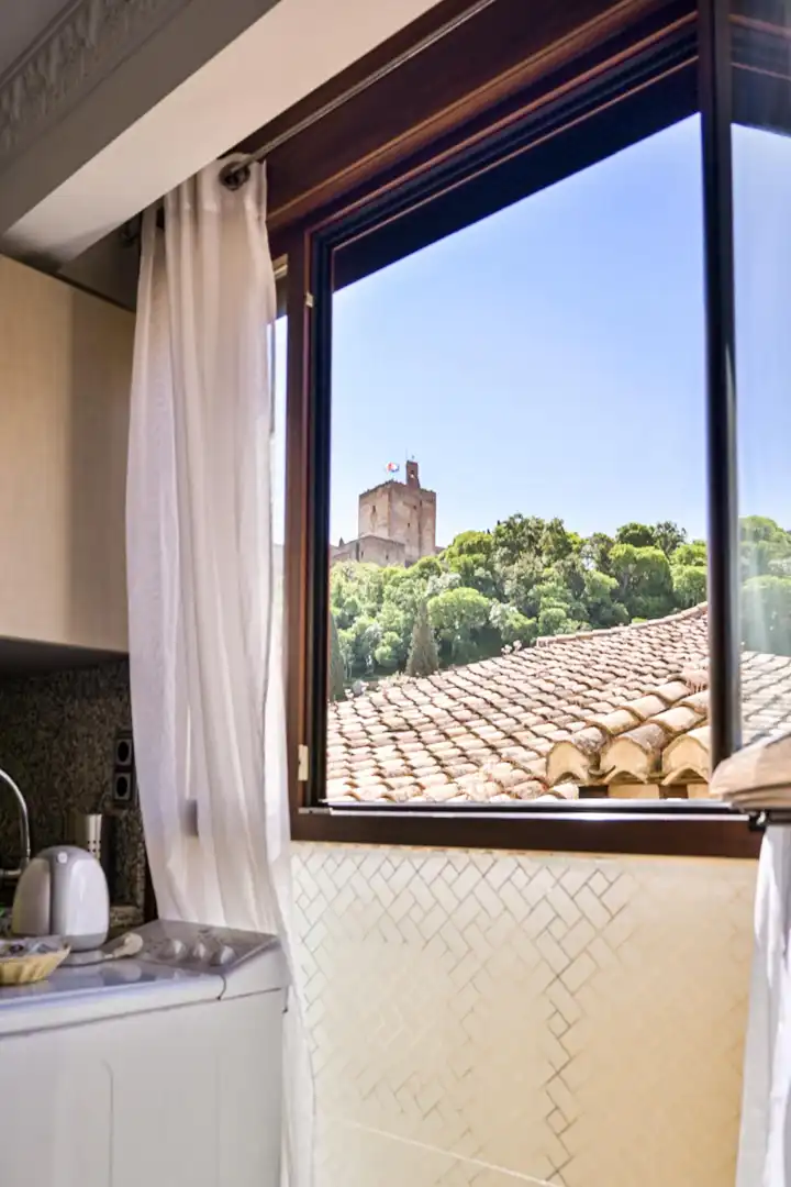 Habitación de Estudio en venta en Granada