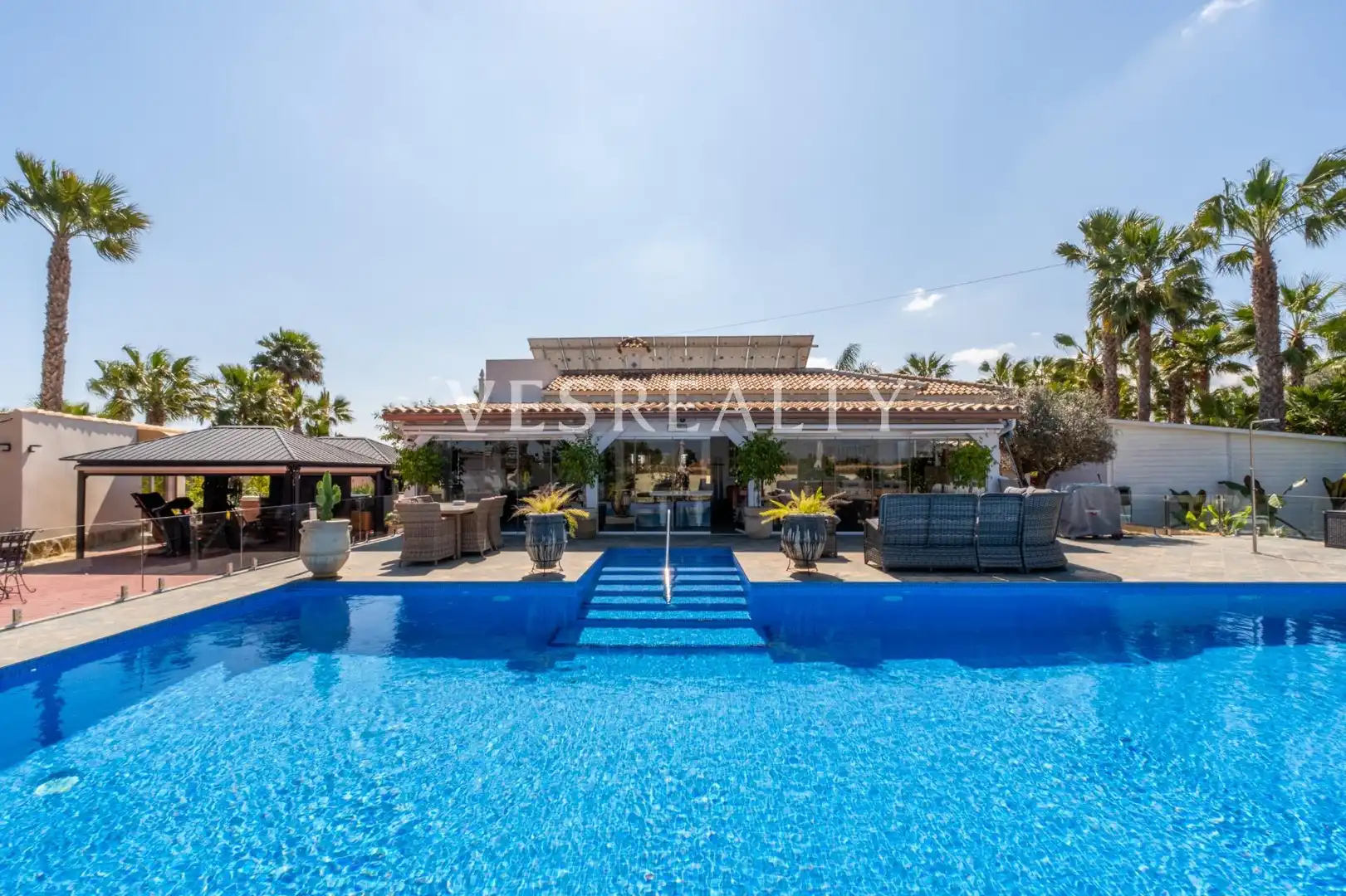 Xalet amb piscina en venda a Catral
