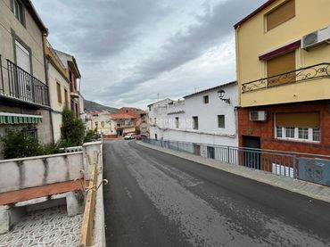 Casa aparellada en venda a Los Villares