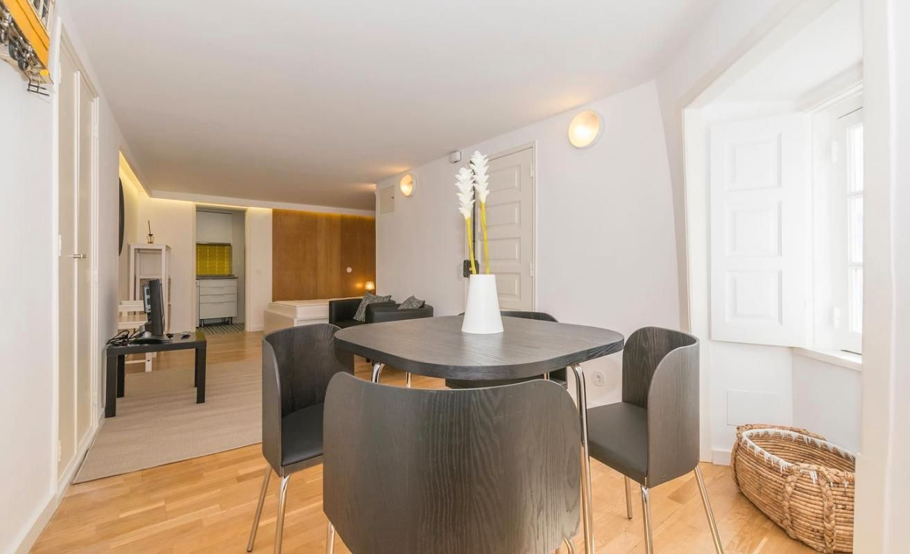 Menjador de Apartament de lloguer en  Madrid Capital amb Moblat i Es permeten mascotes