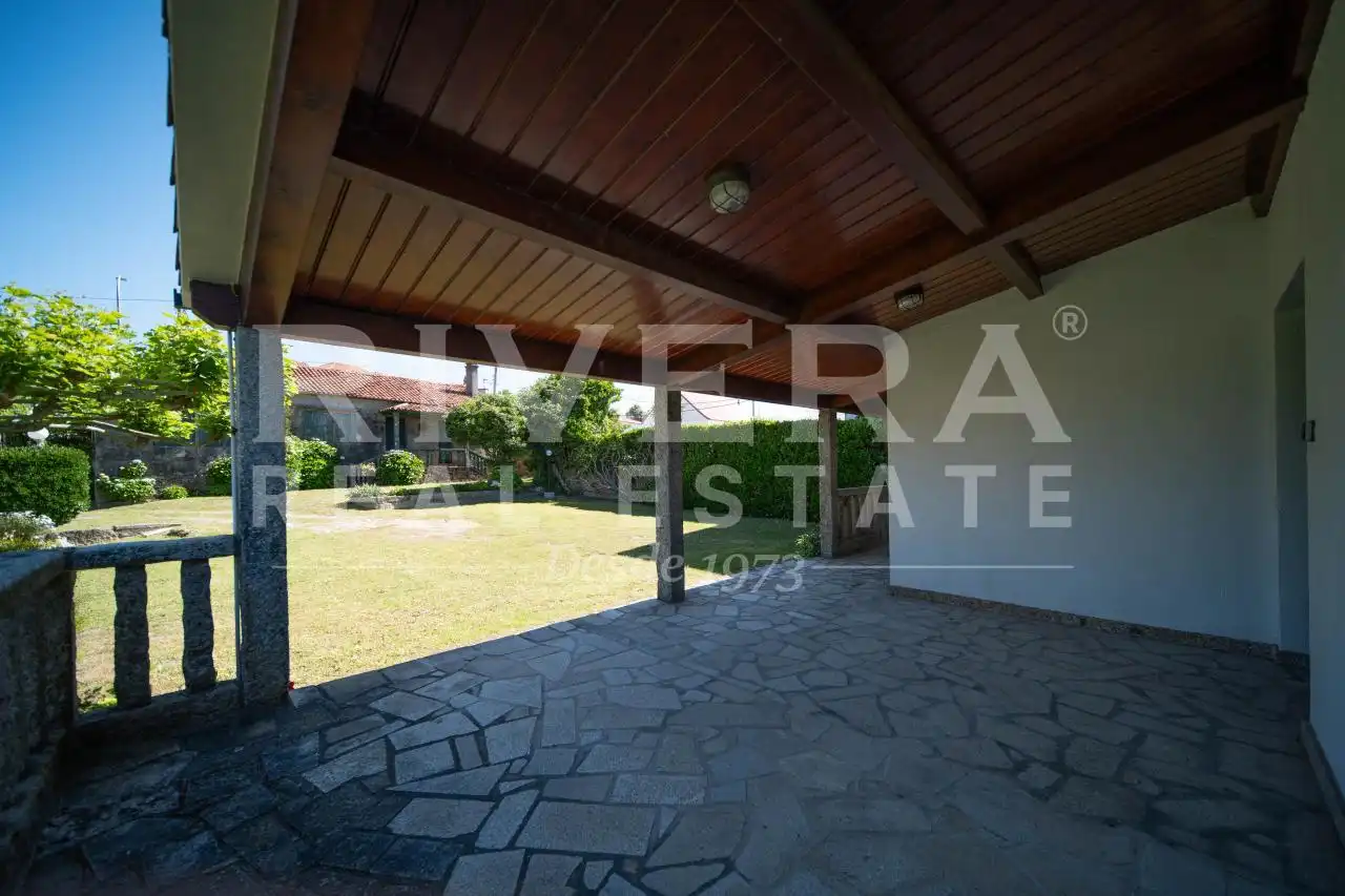 Vista exterior de Piso en venta en Sanxenxo con Calefacción y Terraza