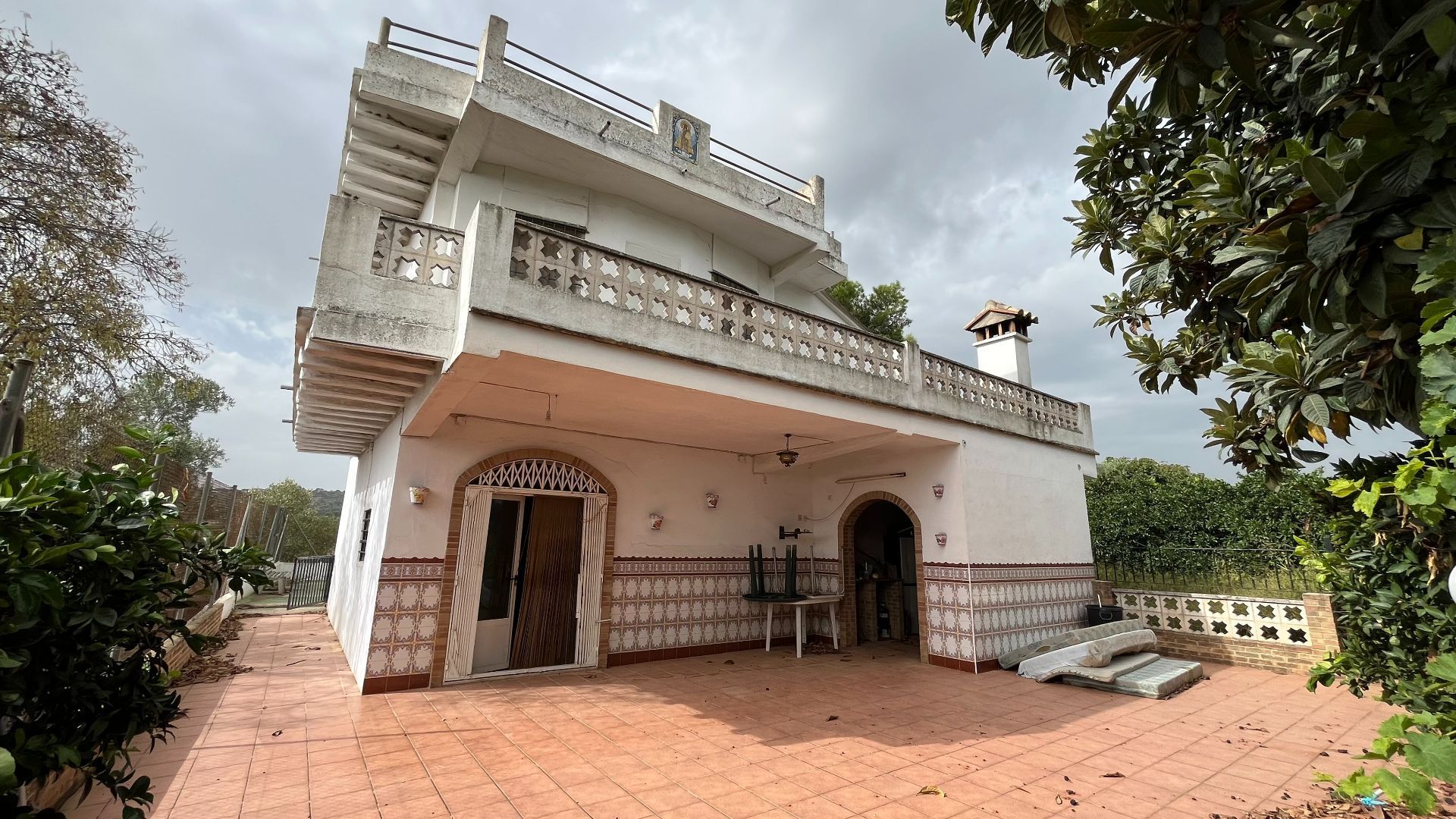 Exterior view of Country house for sale in Alberic  with Private garden, Terrace and Storage room