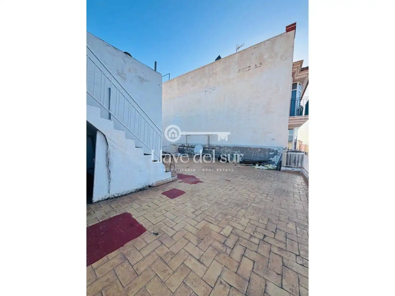 Außenansicht von Wohnung zum Verkauf in Águilas mit Terrasse, Abstellraum und Balkon