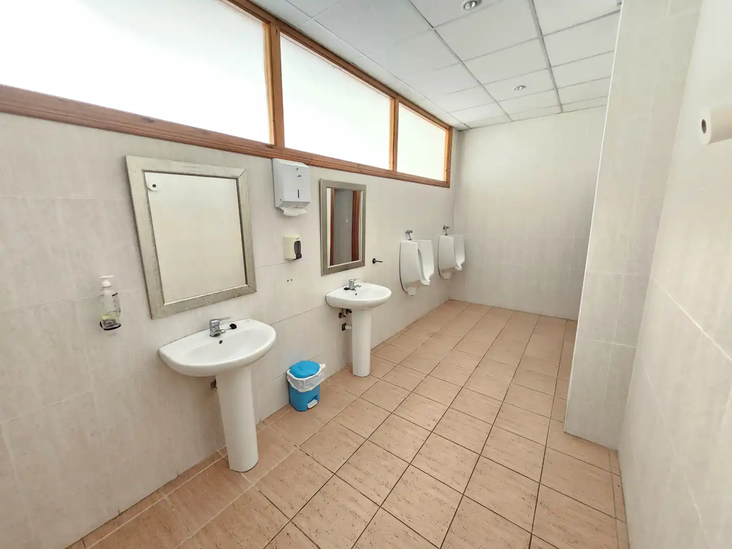 Baño de Oficina de alquiler en Abadiño  con Aire acondicionado, Calefacción y Internet