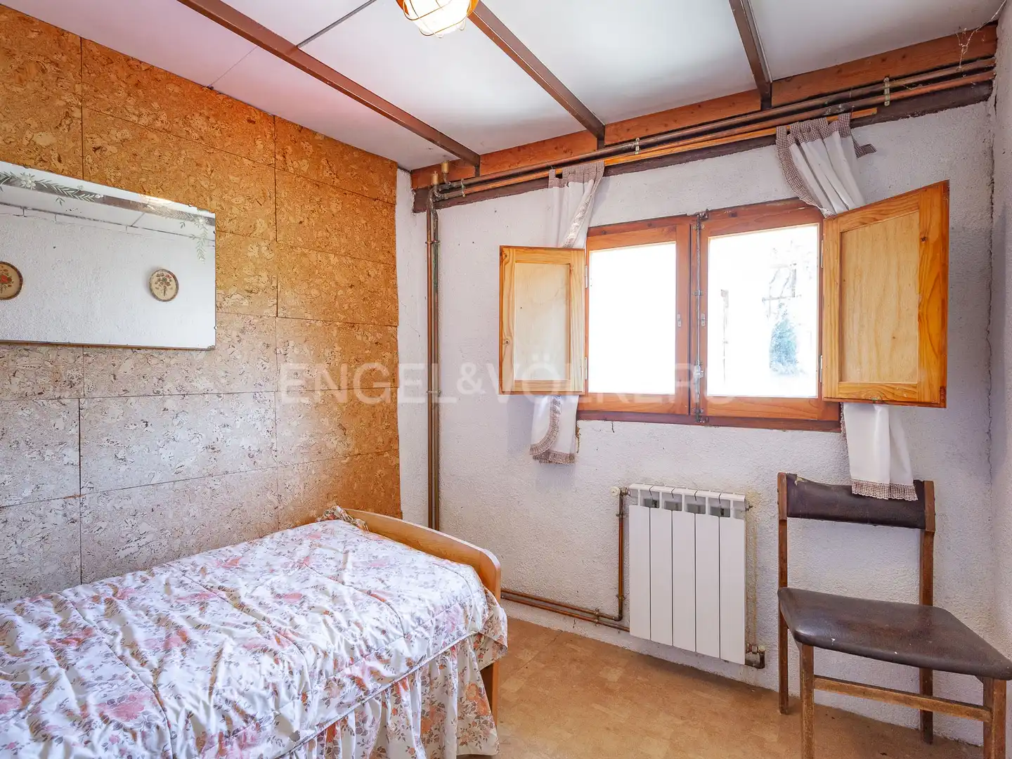 Bedroom of Country homes for sale in La Nou de Berguedà  with Heating, Private garden and Balcony
