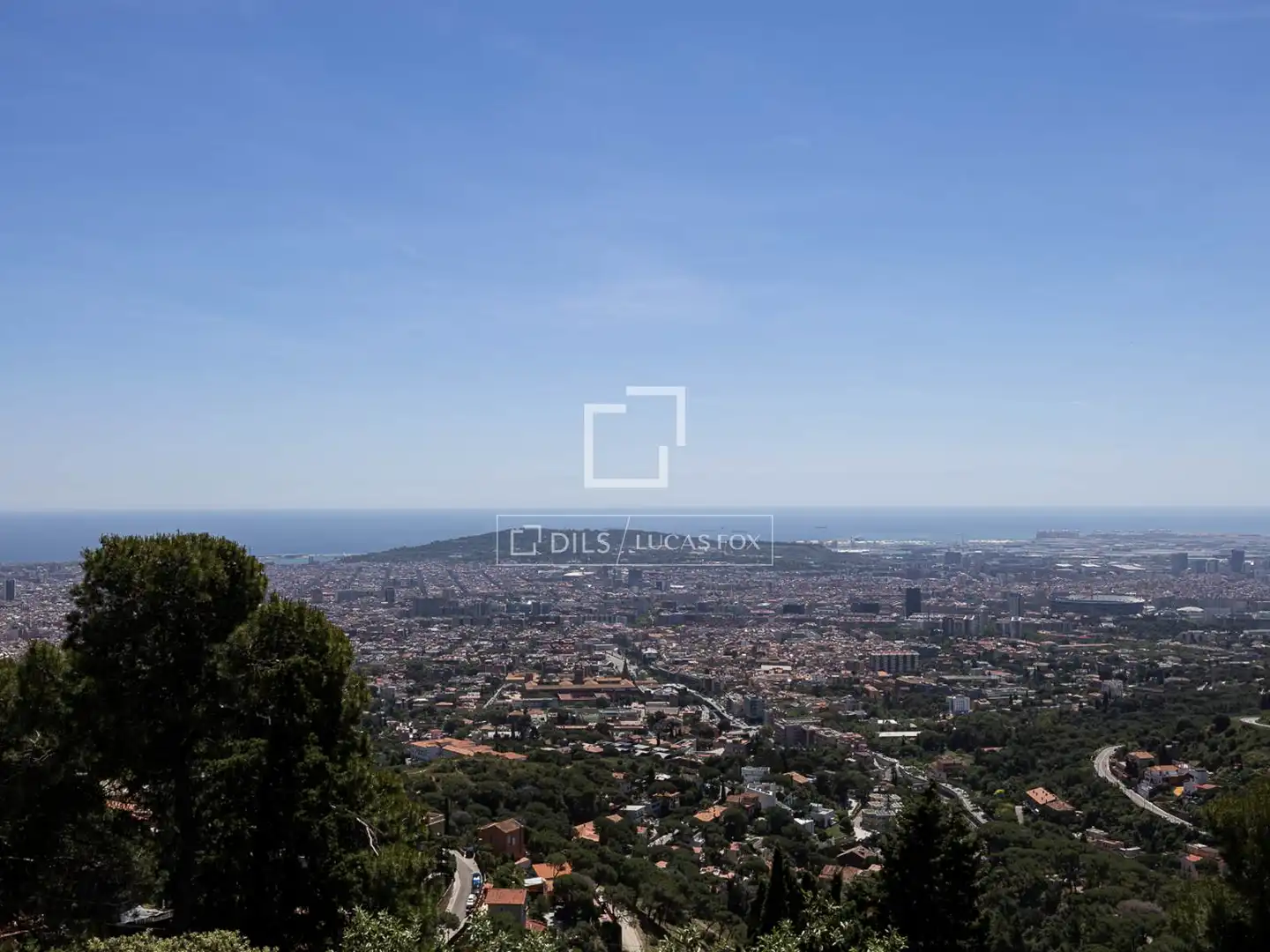 Vista exterior de Pis de lloguer en Barcelona amb Calefacció, Jardí privat i Parquet