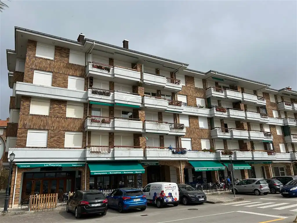 Exterior view of Flat for sale in San Vicente de la Barquera  with Heating, Storage room and Furnished