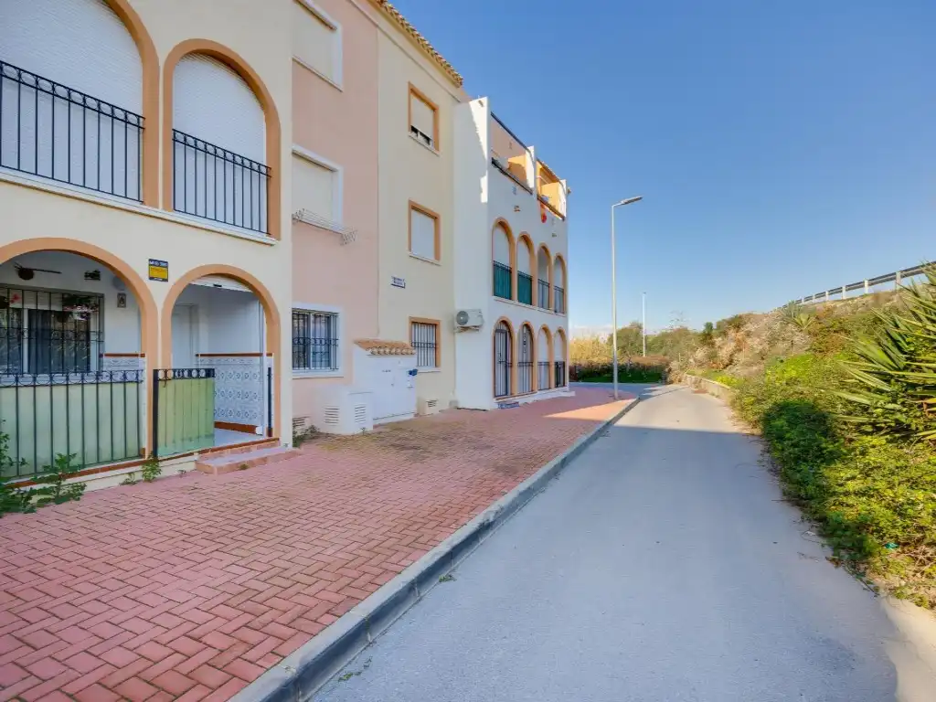 Houses for sale in Calle Mar Menor, La Veleta