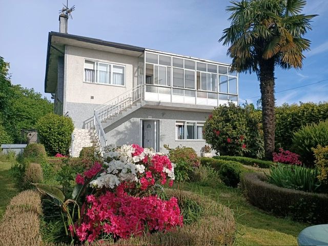 Vista exterior de Casa o xalet en venda en Cerceda amb Jardí privat i Moblat