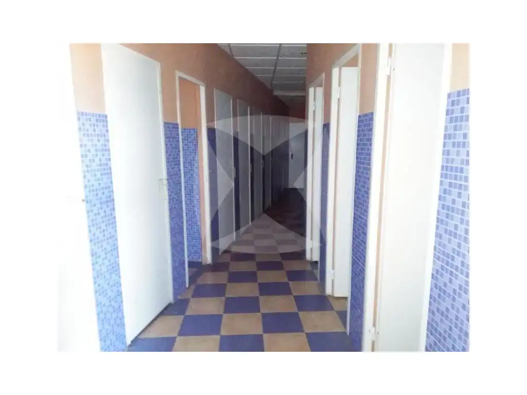 Local en venta en DE OLIVENZA (EX-107), Las Vaguadas