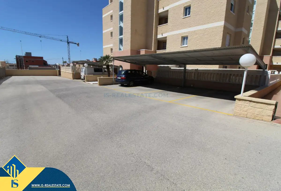 Parking de Apartamento en venta en Torrevieja con Aire acondicionado, Calefacción y Terraza