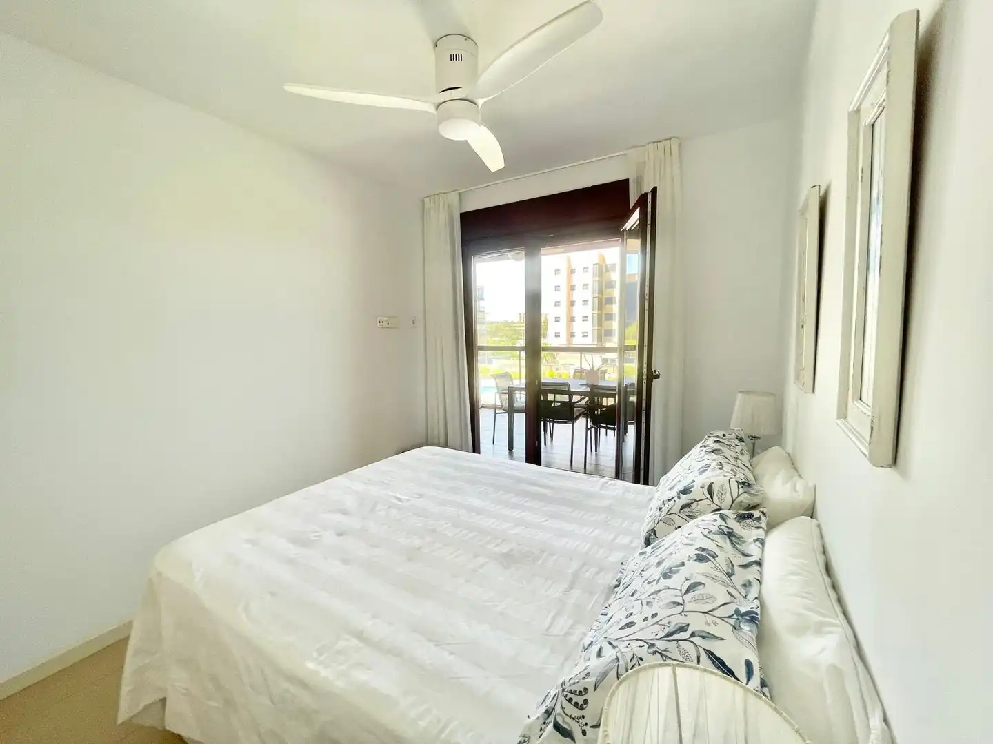 Habitación de Apartamento de alquiler en Pilar de la Horadada con Piscina, Amueblado y Lavadora