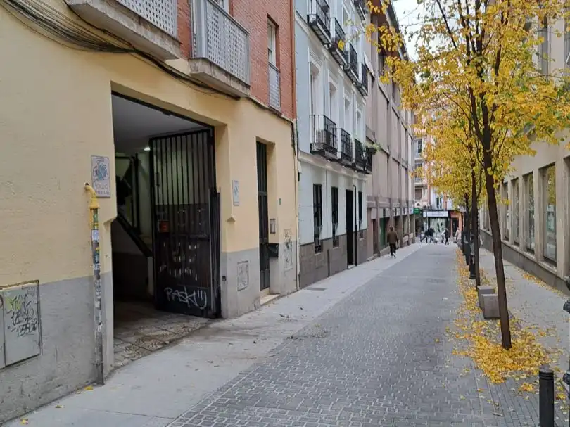 Exterior view of Garage for sale in Madrid