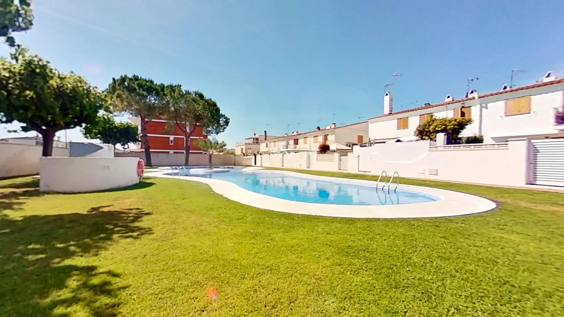Piscina de Casa adosada en venda en Creixell amb Aire condicionat, Terrassa i Piscina