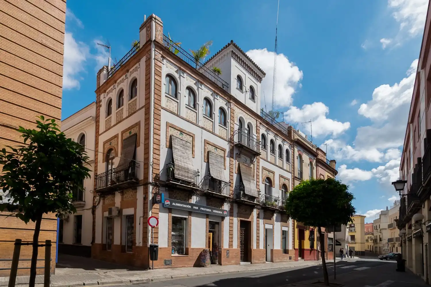 Vista exterior de Piso en venta en Sevilla con Aire acondicionado, Trastero y Amueblado
