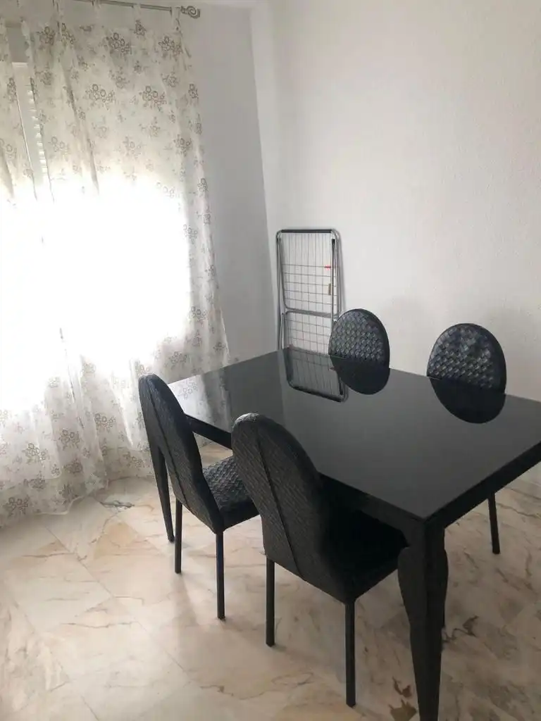 Flat for rent in Maria Auxiliadora - Barriada de Llera