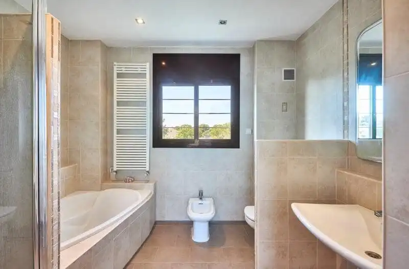 Baño de Casa o chalet en venta en Sant Pere de Ribes con Calefacción, Terraza y Trastero