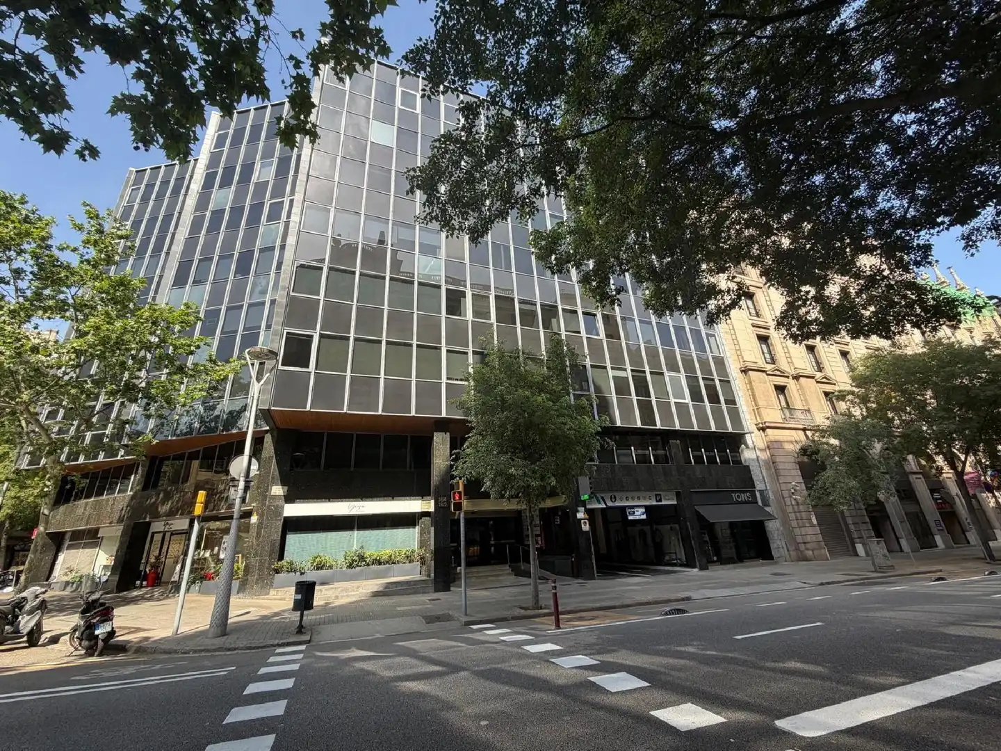 Außenansicht von Büro zum Verkauf in Barcelona