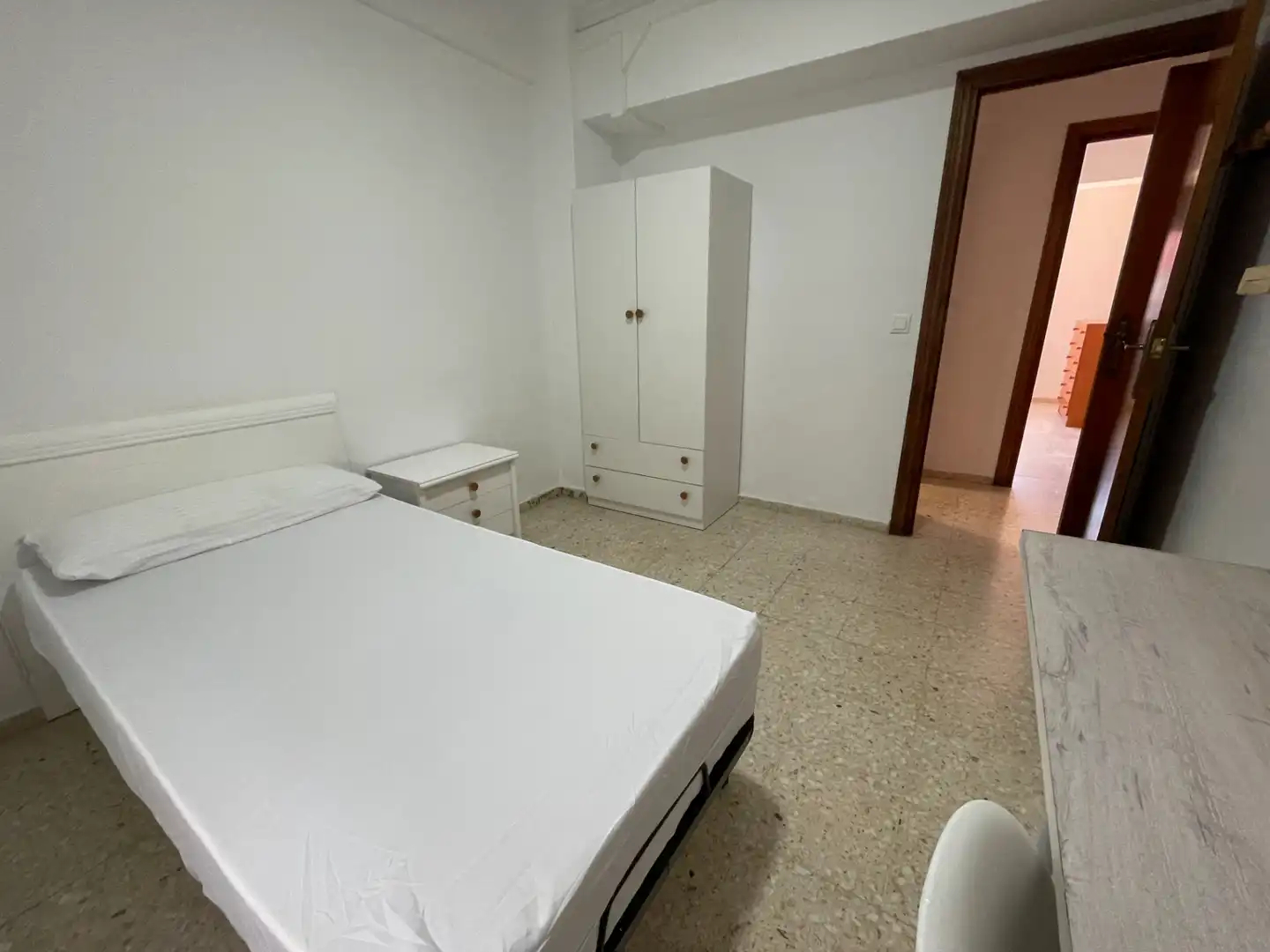 Habitación de Piso de alquiler en Badajoz con Aire acondicionado, Calefacción y Amueblado