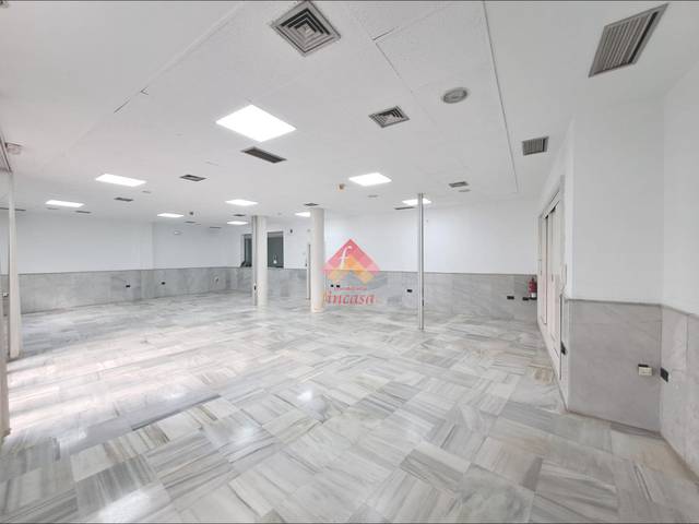 Local comercial en Alquiler en Centro