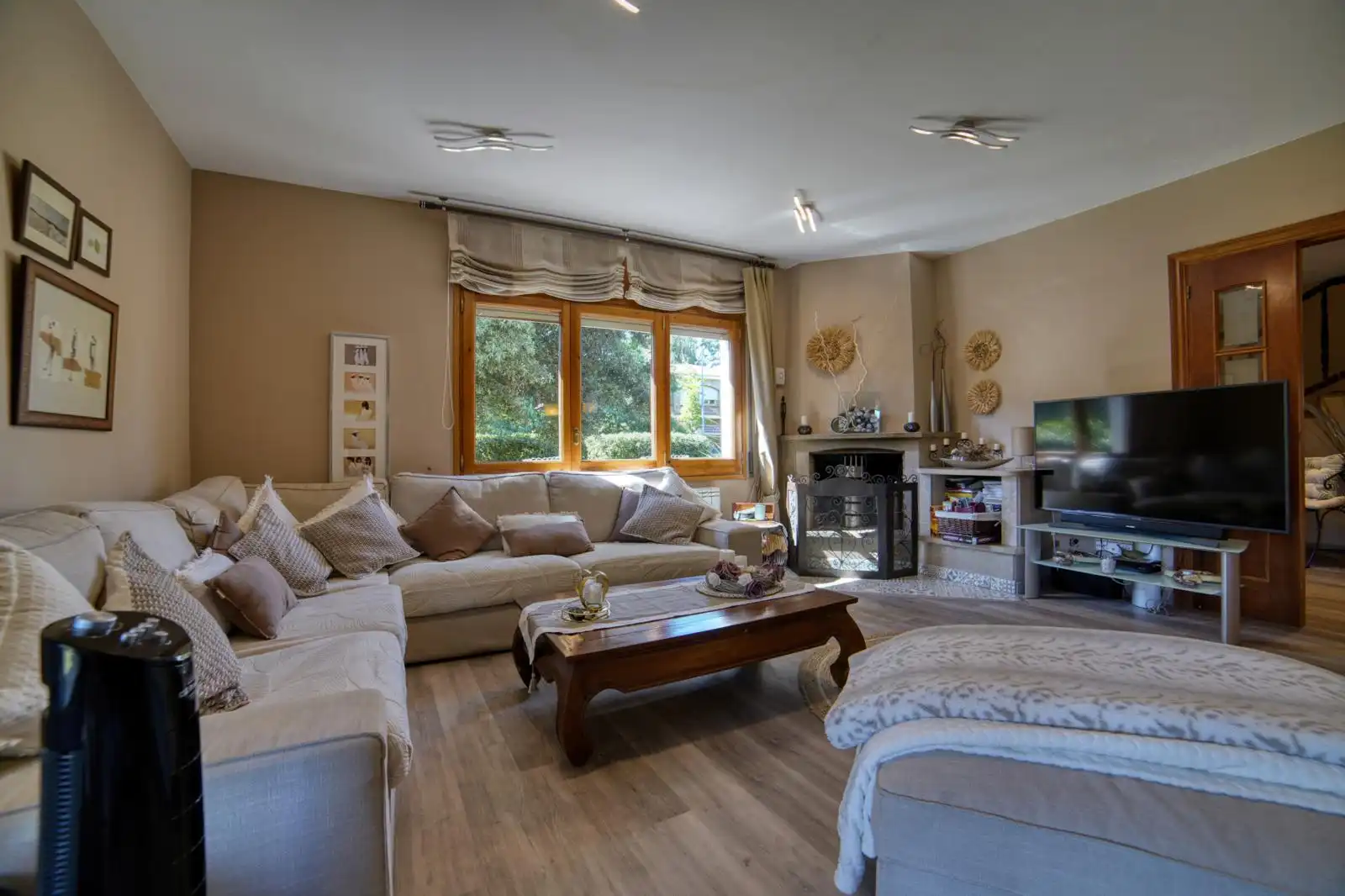 Sala de estar de Casa o chalet en venta en Santa Maria de Palautordera con Calefacción, Jardín privado y Parquet