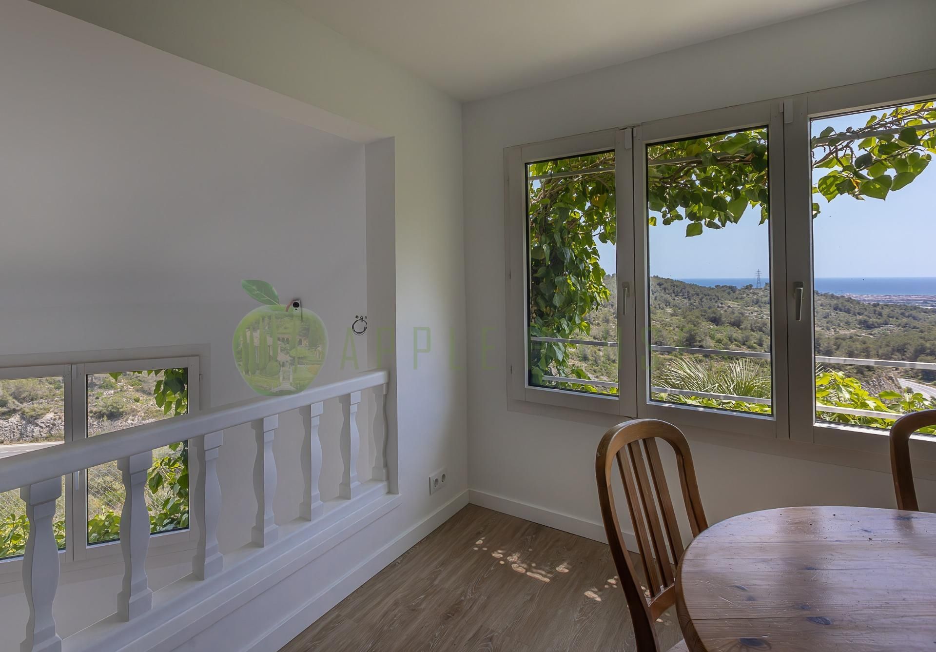 Menjador de Casa o xalet en venda en Canyelles amb Calefacció, Terrassa i Piscina