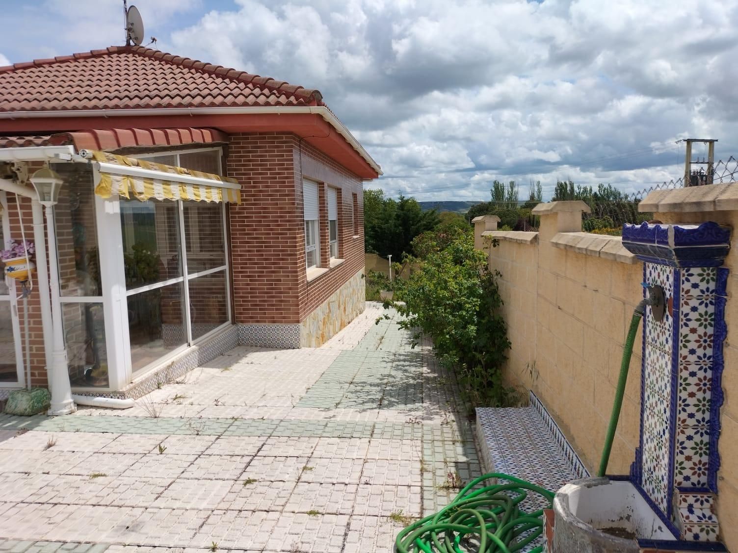 Terrace of House or chalet for sale in Husillos   with Heating and Private garden
