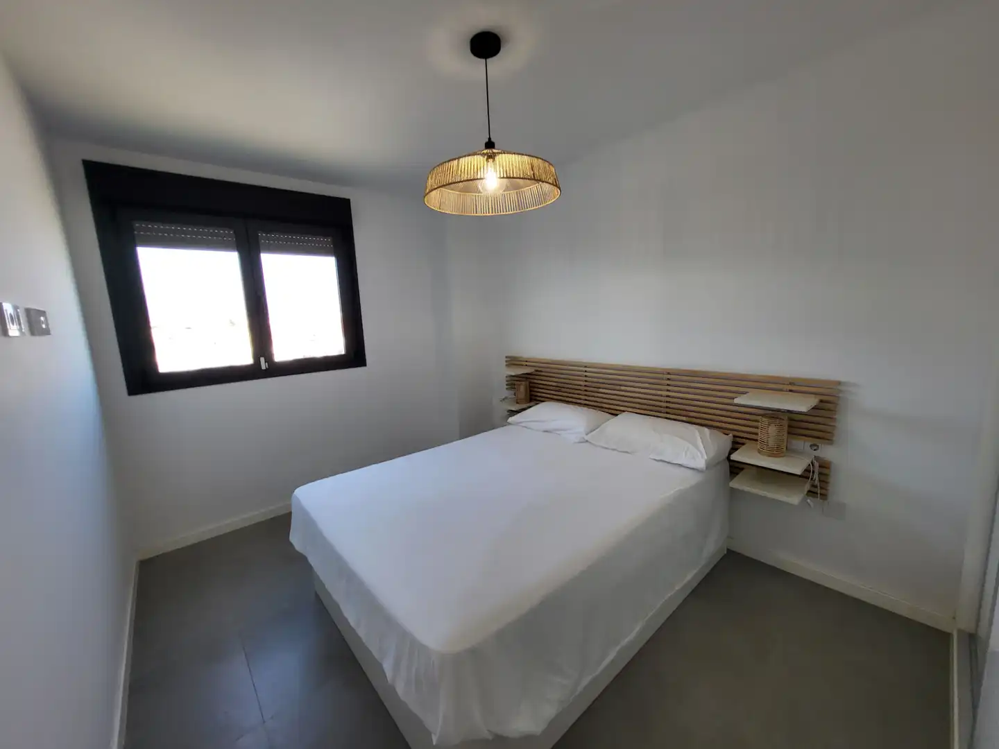 Habitación de Piso de alquiler en Almería con Aire acondicionado, Calefacción y Terraza