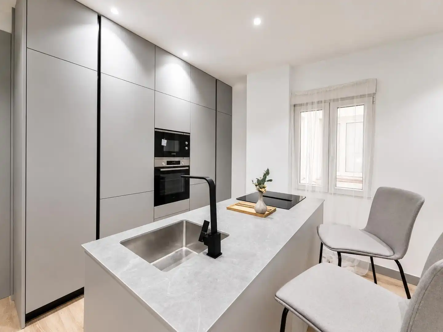 Küche von Wohnung zum Verkauf in Madrid mit Klimaanlage und Heizung