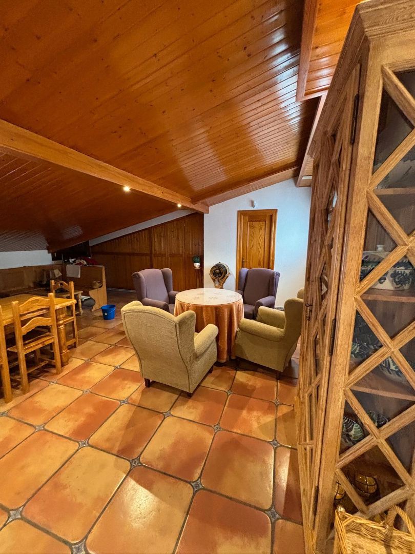 Sala d'estar de Àtic en venda en  Jaén Capital amb Aire condicionat, Terrassa i Moblat