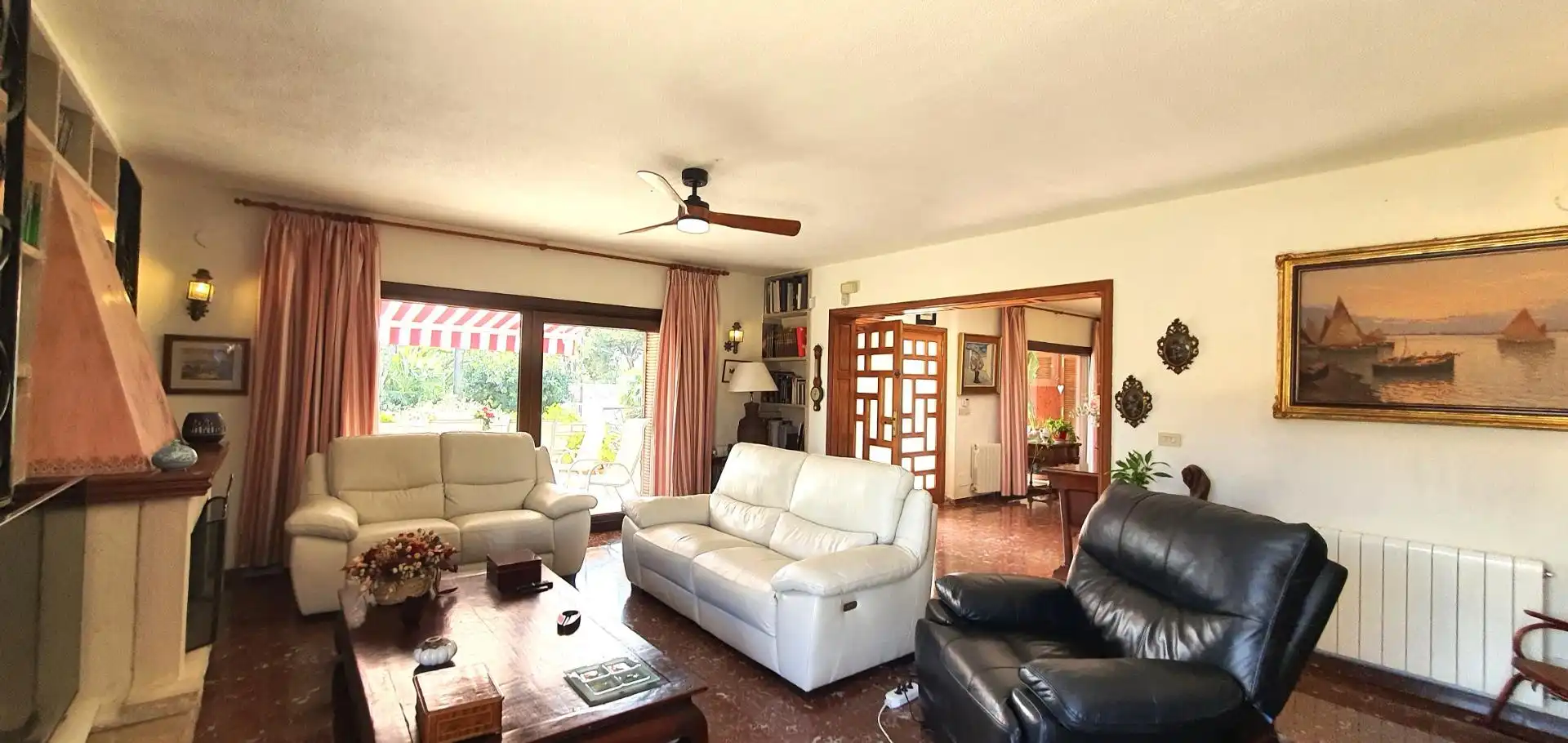 Sala d'estar de Casa o xalet en venda en Sant Joan d'Alacant amb Aire condicionat, Calefacció i Jardí privat