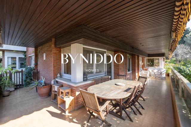 Planta baja en Venta en Carrer JOAN OLIVER en L'Eixample