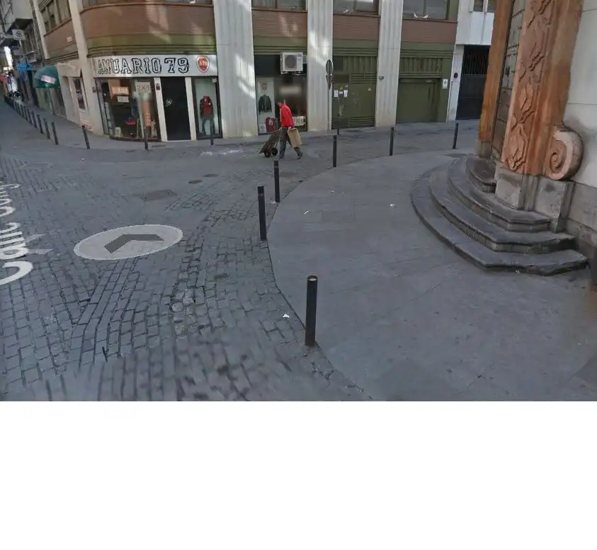 Garatge de lloguer a Calle Teniente Braulio Laportilla, Zona Centro