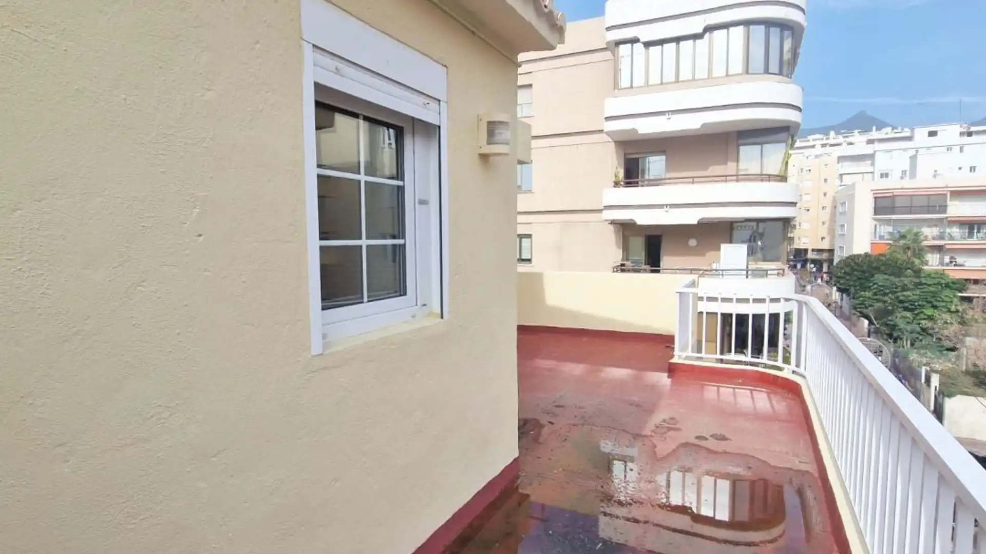 Exterior view of Duplex for sale in Marbella  with Air Conditioner, Terrace and Storage room